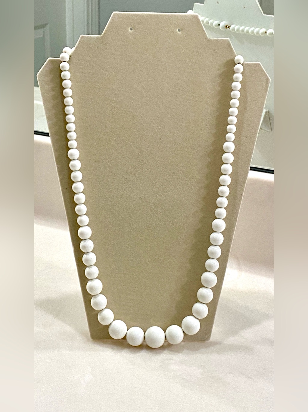 Vintage White Graduated Bead Necklace